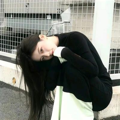 隔壁的吸血鬼美眉